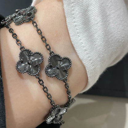 [Camiery JEWELRY]CLOVER 5 MOTIF BLACK BRACELET