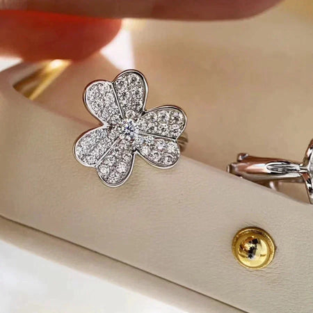 [Camiery]CLOVER COMOS DIAMOND EARRINGS SILVER