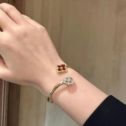 [Camiery JEWELRY] OPERA TULLE  GOLD BRACELET WITH ENAMEL BACKGROUND