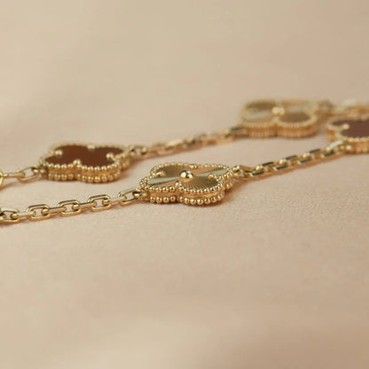 [Camiery] CLOVER 5 MOTIF RED CORNELIAN BRACELET COLLECTION