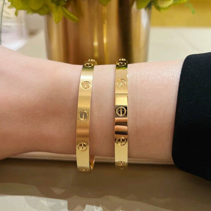 [Camiery] LOVE BRACELET 6.1MM BRUSHED