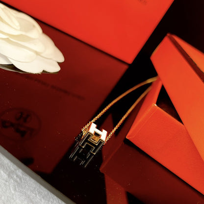 [Camiery]H WHITE SQUARE GOLD NECKLACE