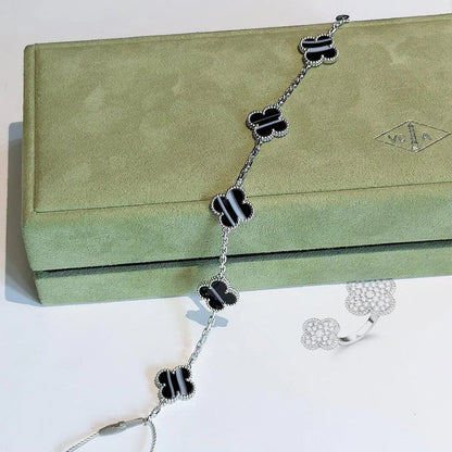 [Camiery] CLOVER 5 MOTIF PULSAR STONE BRACELET COLLECTION