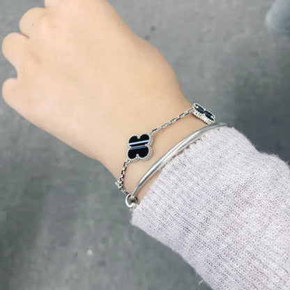 [Camiery] CLOVER 5 MOTIF PULSAR STONE BRACELET COLLECTION