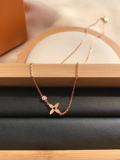 [Camiery]BLOSSOM PENDANT PINK GOLD AND DIAMOND